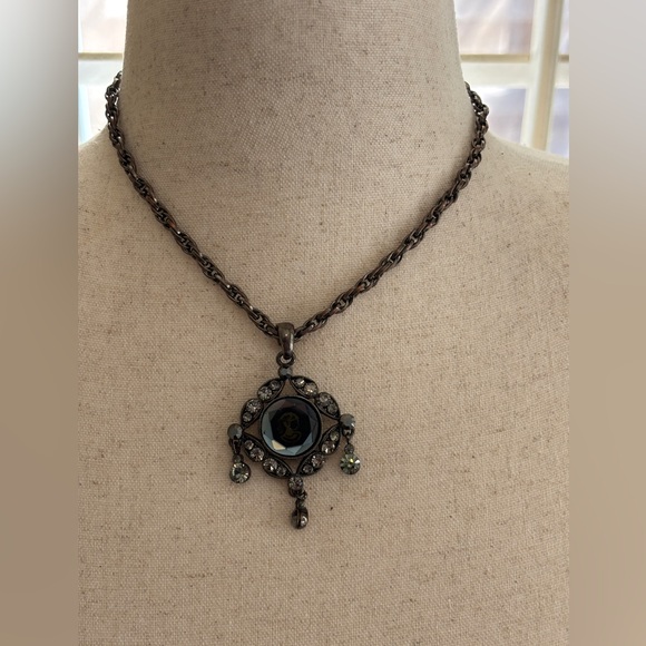 CAMEO Pendant Necklace Gray with Pewter Chain Gothic Victorian Style Retro - Picture 2 of 7